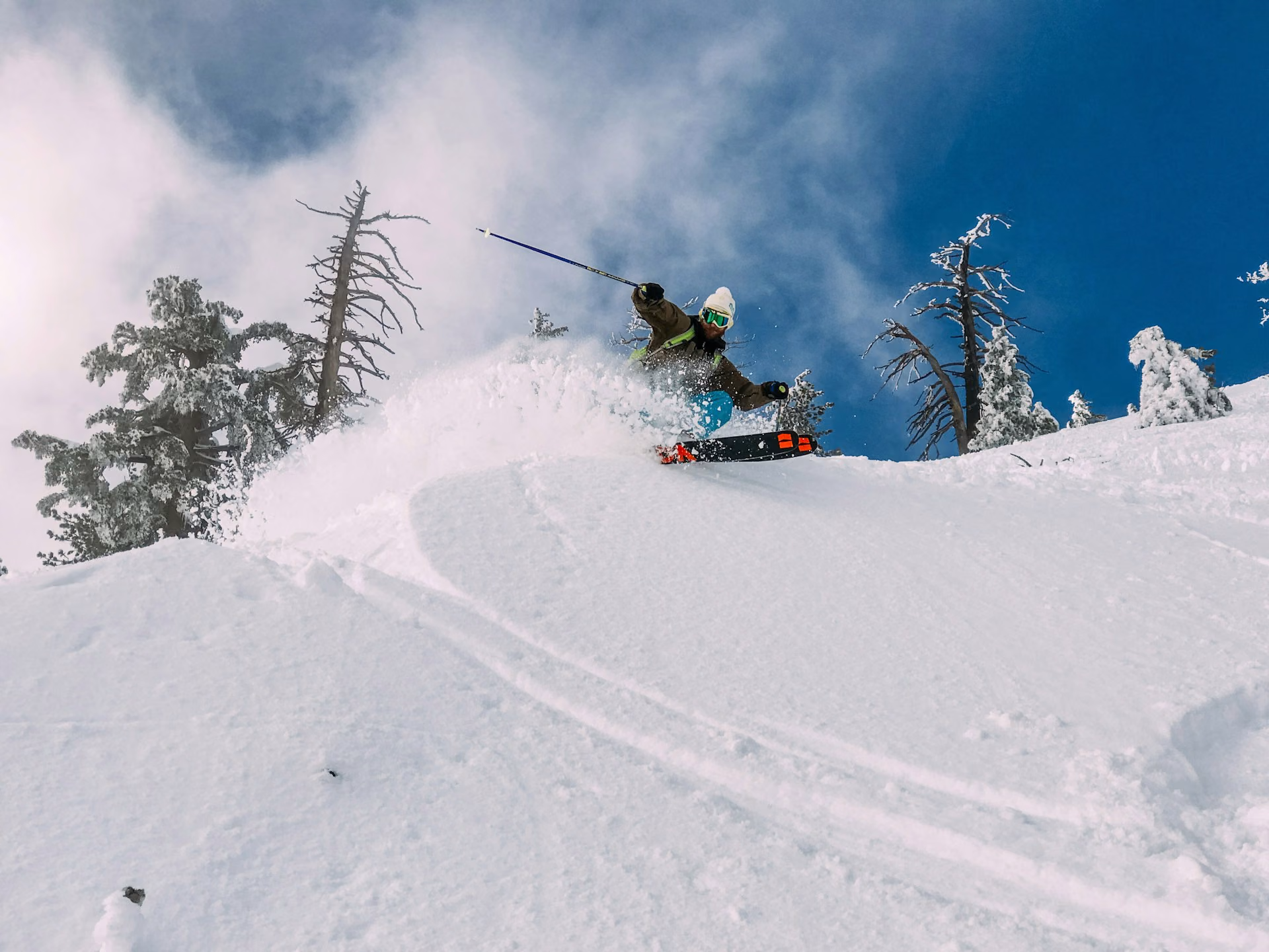 Skiing 6 Days 5 Nights